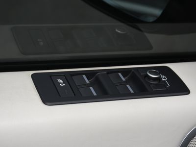 2017 Land Rover Discovery - Photo 11