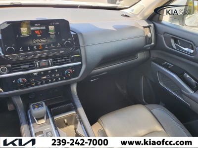 2023 Nissan Pathfinder — photo 16 view
