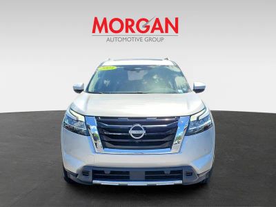 2023 Nissan Pathfinder — side profile view