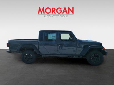 2026 Jeep Gladiator — photo 8 view