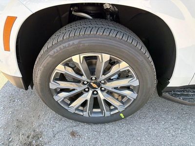 2026 Chevrolet Suburban - Photo 8