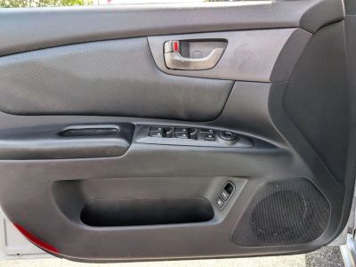 2010 Kia Optima — photo 23 view