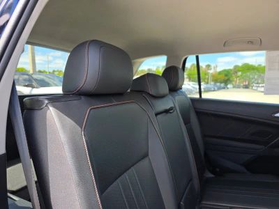 2024 Volkswagen Tiguan — photo 14 view