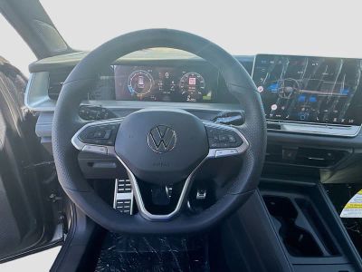 2026 Volkswagen Tiguan — photo 10 view