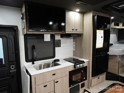 2026 Grand Design Lineage Series M - Photo 7