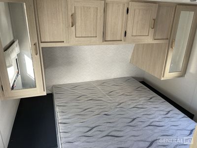 2025 Prime Time RV Avenger — photo 8 view