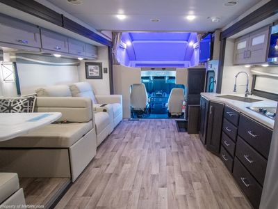 2026 Thor Motor Coach Pasadena - Photo 3