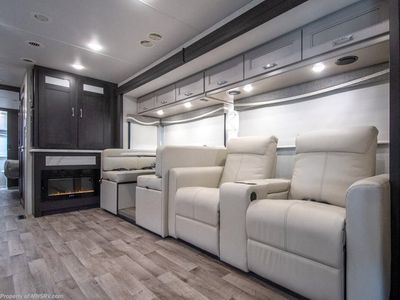 2026 Thor Motor Coach Pasadena - Photo 9