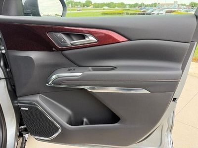 2026 Chevrolet Traverse - Photo 31