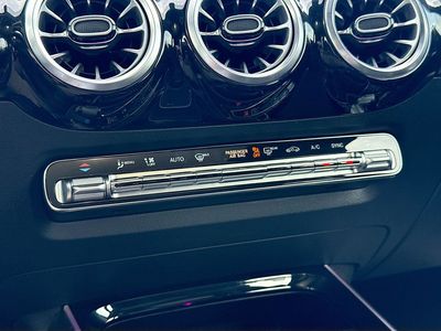 2023 Mercedes-Benz GLA - Photo 32