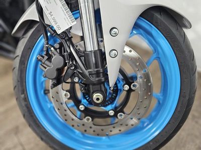 2025 Yamaha MT-03 - Photo 12