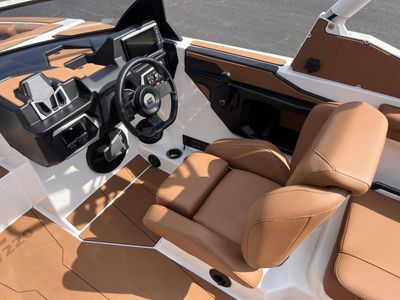 2025 Axis T220 - Photo 14