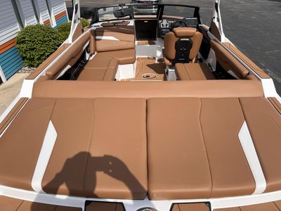 2025 Axis T220 - Photo 10
