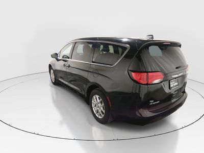 2024 Chrysler Voyager - Photo 5