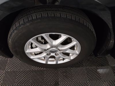 2024 Chrysler Voyager - Photo 10