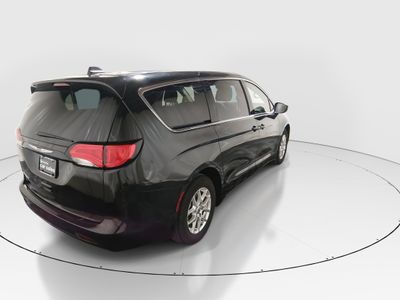 2024 Chrysler Voyager - Photo 7