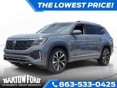 2025 Volkswagen Atlas 2.0T SEL Premium R-Line in Platinum Gray Metallic — front three-quarter view