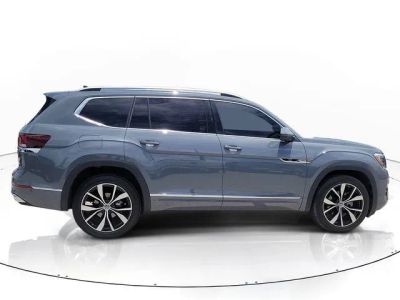 2025 Volkswagen Atlas — interior view