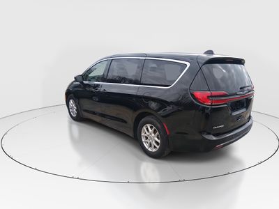 2024 Chrysler Pacifica — detail view