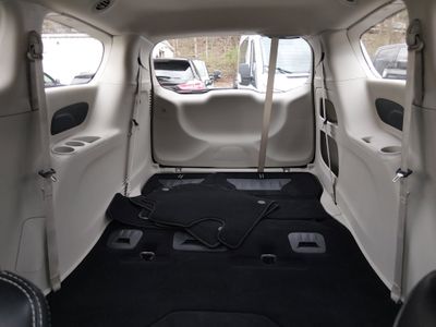 2024 Chrysler Pacifica — photo 16 view