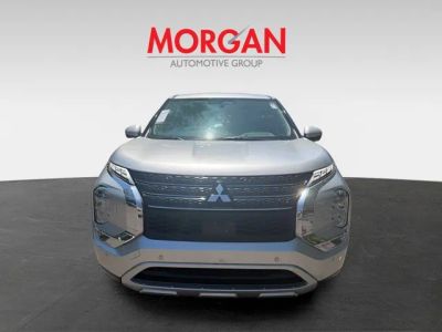 2024 Mitsubishi Outlander — side profile view