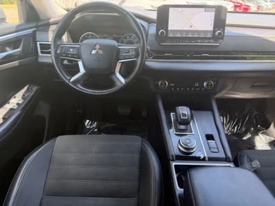 2024 Mitsubishi Outlander — photo 15 view
