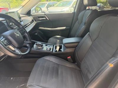 2024 Mitsubishi Outlander — photo 20 view