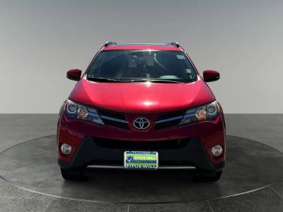 2015 Toyota RAV4 — side profile view