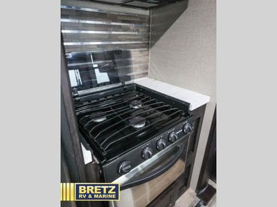 2018 Keystone RV Fuzion - Photo 9