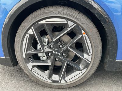 2025 Kia K4 — photo 13 view