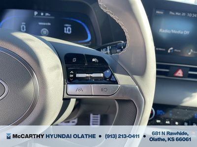 2025 Hyundai Elantra - Photo 23