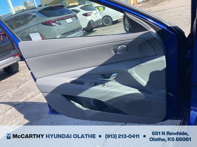 2025 Hyundai Elantra - Photo 27