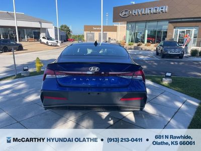 2025 Hyundai Elantra - Photo 14