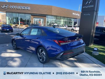 2025 Hyundai Elantra - Photo 13