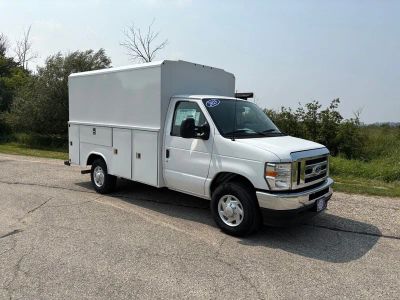 2025 Ford E-350SD — side profile view