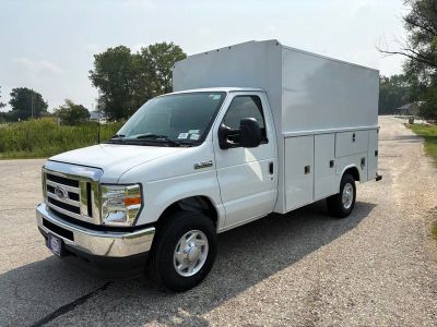 2025 Ford E-350SD — interior view
