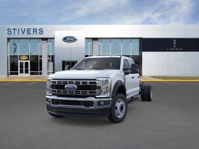2025 Ford Chassis Cab - Photo 3