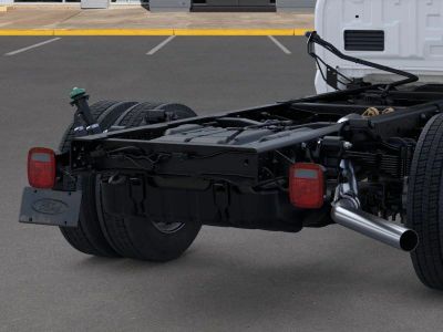 2025 Ford Chassis Cab - Photo 21