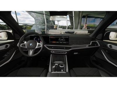 2026 BMW X7 — photo 10 view