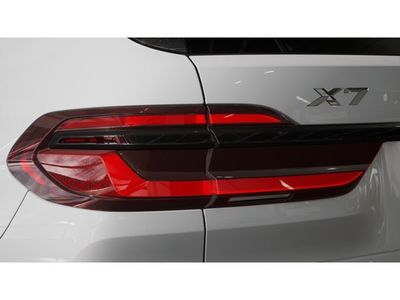 2026 BMW X7 — photo 8 view