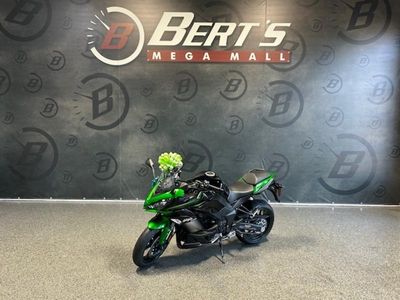 2023 Kawasaki Ninja 1000SX - Photo 2