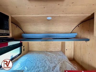2027 Sunset Park RV Sun Lite — photo 9 view