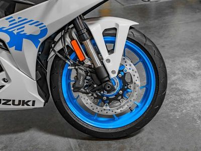 2026 Suzuki GSX-8R - Photo 12