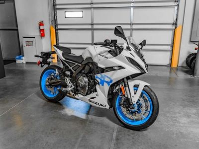 2026 Suzuki GSX-8R - Photo 1