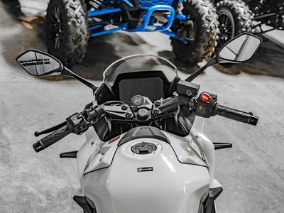 2026 Suzuki GSX-8R - Photo 8