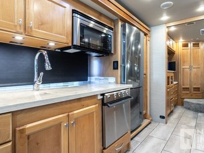 2022 Tiffin Motorhomes Allegro Red - Photo 13
