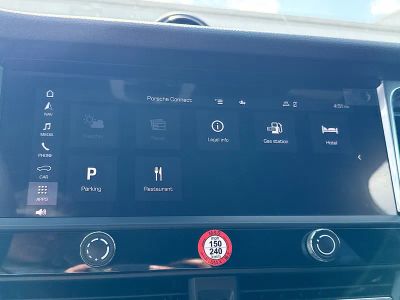 2025 Porsche Macan — photo 29 view