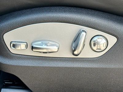 2025 Porsche Macan — photo 25 view