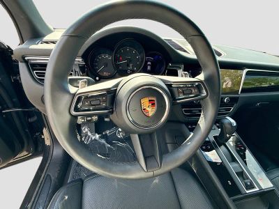 2025 Porsche Macan — photo 39 view
