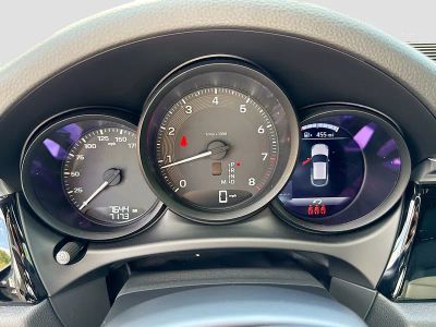 2025 Porsche Macan — photo 40 view